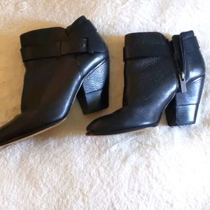 Dolce Vita boot/heels